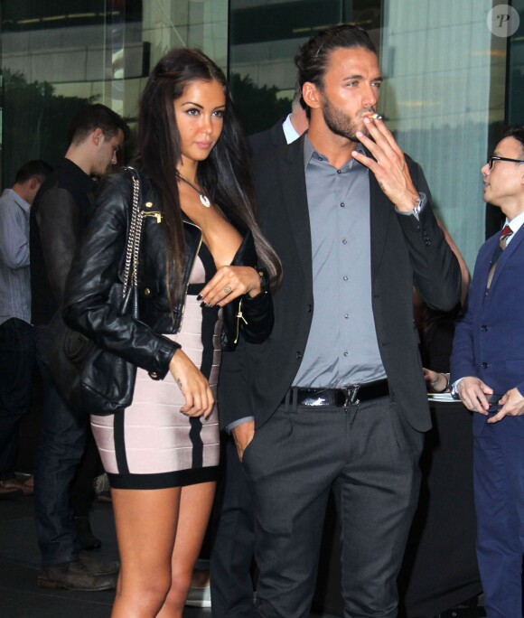Nabilla Benattia et son petit ami Thomas Vergara, à l'hotel Sofitel à Los Angeles, le 29 aout 2013.