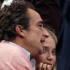 Mary Kate Olsen et Olivier Sarkozy assistent à un match de basket au Madison Square Garden à New York le 25 avril 2012.