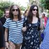 Steven Tyler et ses filles Mia, Liv et Chelsea et leurs amis se promènent à Miami, le 8 décembre 2013.