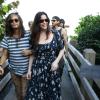 Steven Tyler et ses filles Mia, Liv et Chelsea se promènent à Miami, le 8 décembre 2013.