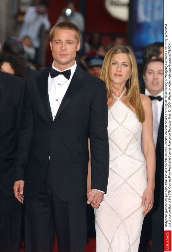 Brad Pitt et Jennifer Aniston lors de la présentation du film Troie à Cannes le 13 mai 2004