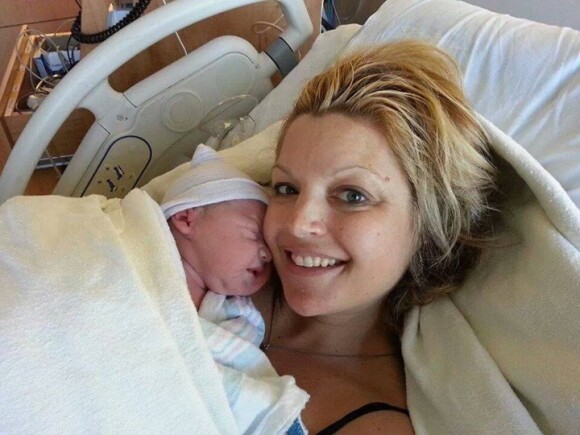 Clare Kramer a donné naissance à un petit garçon le 11 décembre 2013.