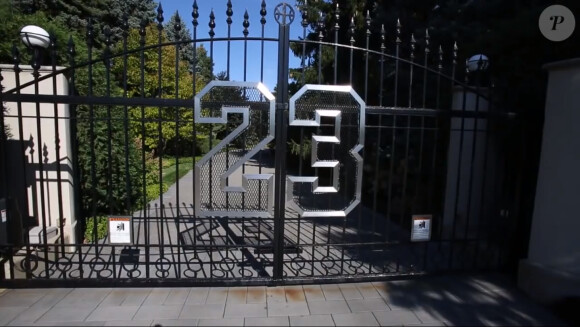 Photo de la sublime maison de Michael Jordan à Chicago mise aux enchères pour 180 000 dollars seulement le 22 novembre 2013.