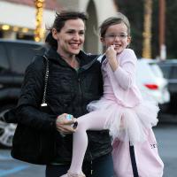 Jennifer Garner, tout sourire pour ses filles : La star ne se ménage pas