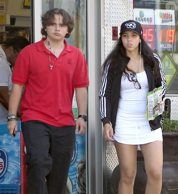 Exclusif - Prince Jackson et sa petite amie Remi Alfalah font des courses dans une station service à Los Angeles, le 11 septembre 2013.