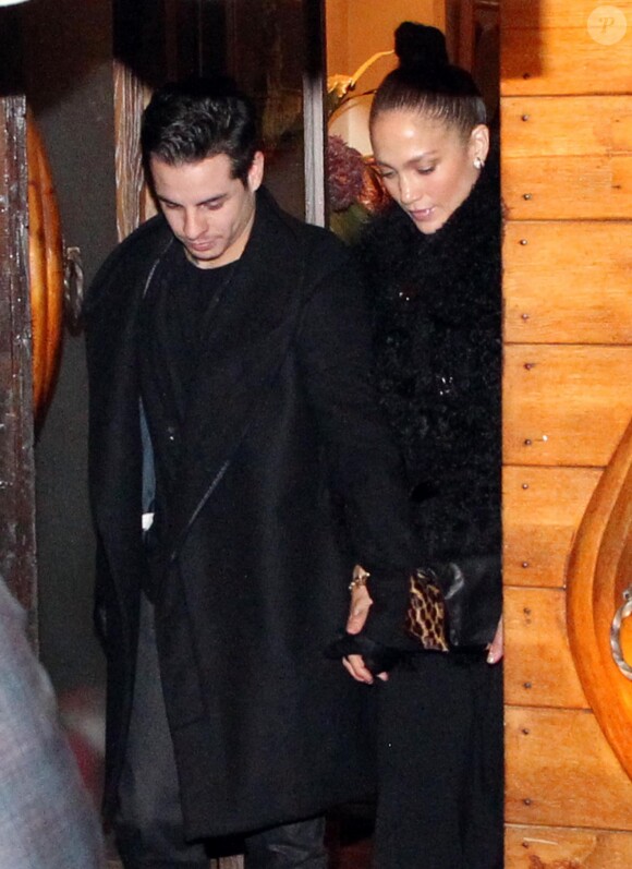 Jennifer Lopez et son compagnon Casper Smart en voyage romantique à Rome, le 13 novembre 2013.