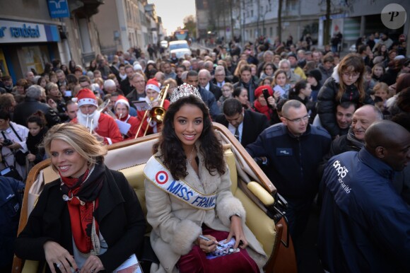 Miss France 2014, Flora Coquerel a été reçue comme une reine à Chartres, le 18 décembre 2013.