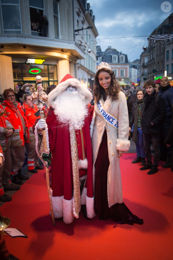 Miss France 2014, Flora Coquerel a été reçue comme une reine à Chartres, le 18 décembre 2013.