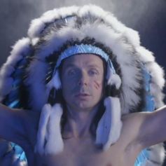 Martin Solveig a dévoilé le clip de son nouveau clip-concept Blow, le 18 décembre 2013.