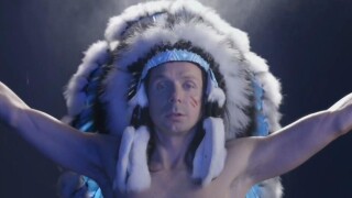Martin Solveig : Déluré pour ''Blow'' avec Perez Hilton et Yann Barthès
