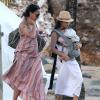 Exclusif - L'actrice Jenna Dewan sur la plage avec sa fille Everly a Puerto Rico, le 15 decembre 2013, pendant que son mari Channing Tatum tourne le film "22 Jump Street".  Exclusive - Please hide children's face prior to the publication - For Germany call for price - Actress Jenna Dewan spends some quality time at the beach with her daughter Everly in Puerto Rico while her husband Channing Tatum is hard at work filming '22 Jump Street' on December 15, 2013.15/12/2013 - Puerto Rico