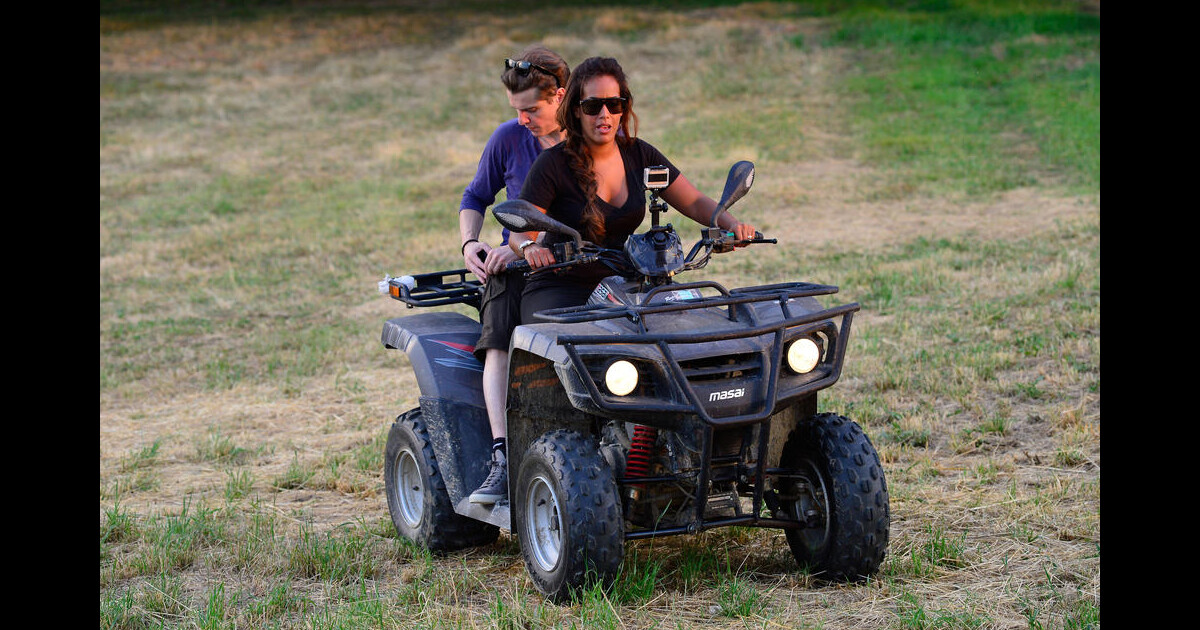 Stars au grand air : Amel Bent et Bénabar s'offrent une virée en quad !