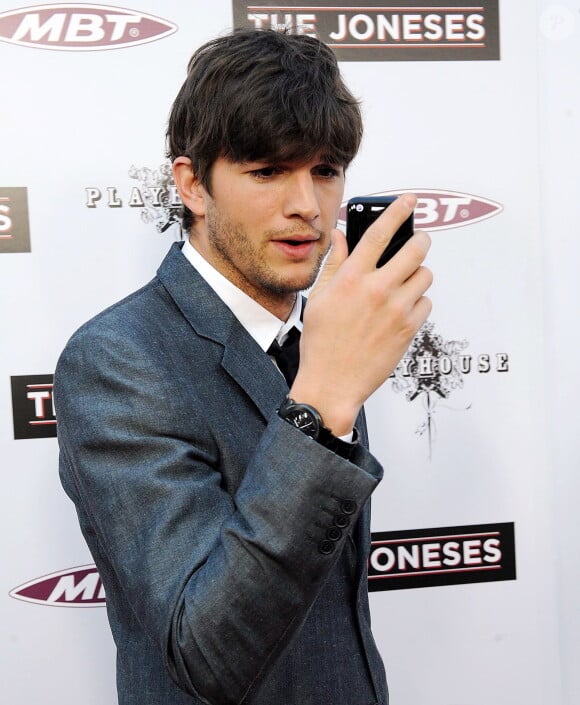 Ashton Kutcher à Los Angeles, le 8 avril 2010.