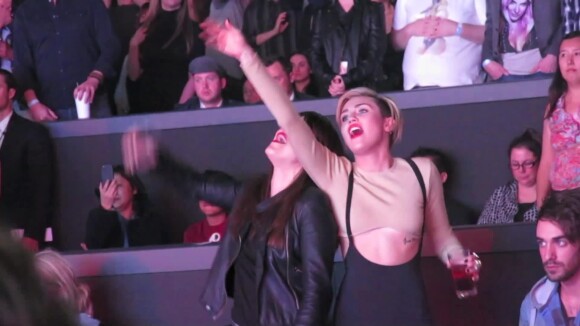 Miley Cyrus et Selena Gomez s'éclatent avec Britney Spears, Katy Perry déprime !