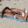 Olivia Palermo et Johannes Huebl batifolent sur la plage du Gouverneur à Saint-Barthélemy. Le 3 janvier 2014.