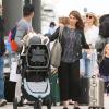 Exclusif - Jessica Alba, son mari Cash Warren et leurs filles Honor et Haven prennent un vol en direction de Los Angeles, à l'aéroport de Cabo San Lucas. Le 4 janvier 2014.