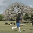 Didier Drogba dans une publicité pour la bière Windhoek Lager, parcourant le monde de l'Afrique