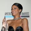 Rihanna lors de la soirée "American Music Awards 2013" à Los Angeles, le 24 novembre 2013.