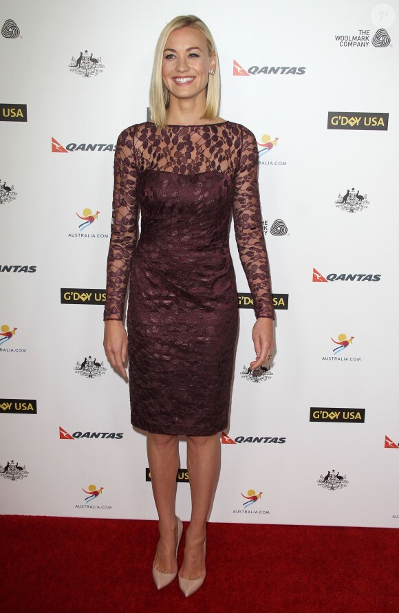 Yvonne Strahovski assiste à la soirée de gala G' Day, à Los Angeles le 11 janvier 2014.