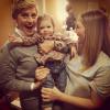 Drew Barrymore a posé avec sa fille Olive au côté d'Ellen DeGeneres dans les coulisses de son émission the Ellen DeGeneres Show. Le 10 janvier 2014.