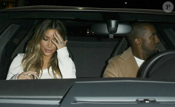 Kim Kardashian et son fiancé Kanye West sortent du restaurant "Mr Chow" à Beverly Hills, le 12 janvier 2014.