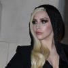 Lady Gaga arrive à la Chambre de Commerce et d'Industrie pour le défilé Atelier Versace printemps-été 2014. Paris, le 19 janvier 2014.