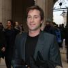 Thomas Dutronc arrive au Pavillon Vendôme pour le défilé Cerruti automne-hiver 2014-2015. Paris, le 17 janvier 2014.