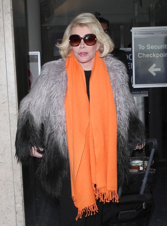 Joan Rivers à l'aéroport de Los Angeles, le 5 décembre 2012.