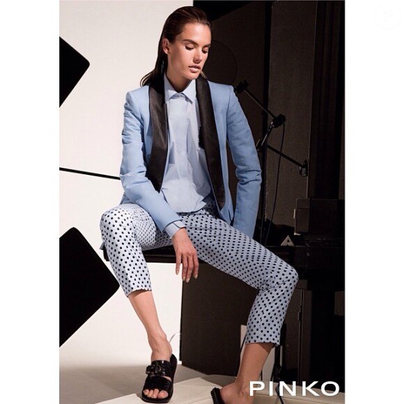 Alessandra Ambrosio, photographiée par Giampaolo Sgura pour la campagne printemps-été 2014 de la marque italienne Pinko.