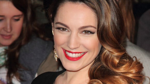 Kelly Brook, bombe ultrasexy : Ses tétons qui pointent font le buzz
