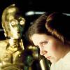 Carrie Fisher est la princesse Leia dans Stars Wars.