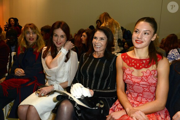 Alexandra Golovanoff, Elsa Zylberstein, Mouna Ayoub et Natasha Andrews assistent au défilé Zuhair Murad haute couture printemps-été 2014 aux Palais des Beaux Arts. Paris, le 23 janvier 2014.