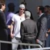 Jeremy Bieber et les avocats de Justin Bieber arrivent à la prison de Miami pour en sortir le jeune chanteur, le 23 janvier 2014.