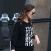 Exclusif - Olivia Wilde enceinte va faire des courses avant de se rendre à son cours de pilates à West Hollywood, le 23 janvier 2014.