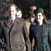 Kate Middleton avec le prince William à Sandringham le 25 décembre 2013 lors du Noël de la famille royale