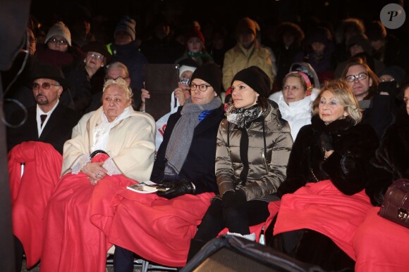 Victoria de Suède et son mari le prince Daniel prenaient part le 27 janvier 2014 aux commémorations annuelles de l'Holocauste, place Raoul Wallenberg à Stockholm.