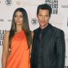 Matthew McConaughey et sa femme Camila Alves lors d'une première du film Dallas Buyers Club à Rome, le 27 janvier 2014.