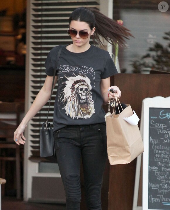 Kendall Jenner se rend chez Fred Segal à West Hollywood, le 20 janvier 2014.
