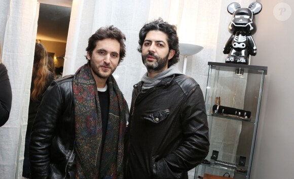 Mickaël Miro et John Mamann lors de l'inauguration du nouvel espace privé 'Mad Lords' de Serge Muller à Paris, le 30 janvier 2014