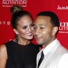 Christine (dite Chrissy) Teigen et John Legend assistent à la soirée pré-Super Bowl des magazines Shape et Men's Fitness au Cipriani 42nd Street. New York, le 31 janvier 2014.