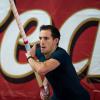 Renaud Lavillenie est entré dans l'histoire du saut à la perche le 31 janvier 2014 en franchissant 6,08 m lors du meeting de Bydgoszcz, en Pologne