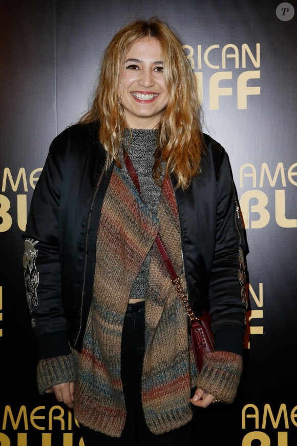 Izia Higelin lors de la première du film American Bluff à l'UGC Normandie, Paris, le 3 février 2014.
