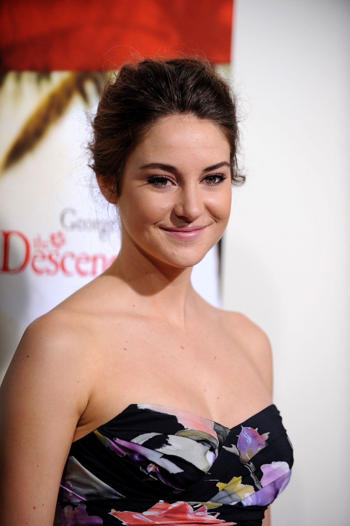 Photo : Shailene Woodley à Los Angeles, Le 15 Novembre 2011. - Purepeople