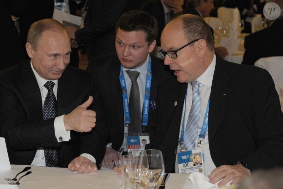 Albert de Monaco assistait à la réception du CIO en compagnie de Thomas Bach, son président, et Vladimir Poutine - Réception du Comité international olympique (CIO) à Sotchi en Russie le 6 février 2014.