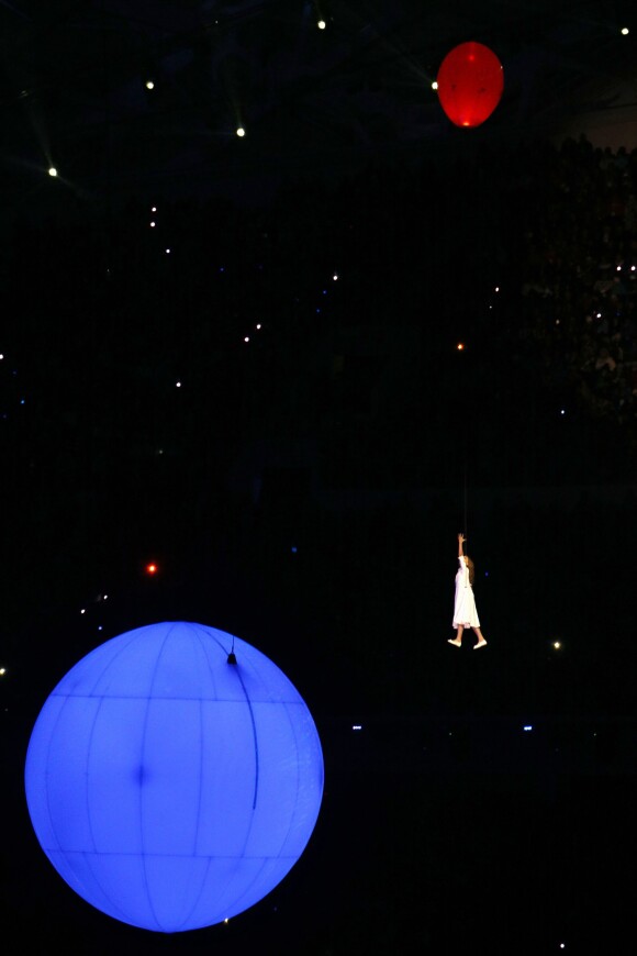 - Cérémonie d'ouverture des XXIIème jeux olympiques d'hiver à Sotchi en Russie le 7 février 2014.  ITAR-TASS: SOCHI, RUSSIA. FEBRUARY 7, 2014. Girl Lyuba flying during the opening ceremony of the Sochi 2014 Olympic Games at the Fisht Olympic Stadium. (Photo ITAR-TASS/ Vladimir Smirnov)08/02/2014 - Sotchi