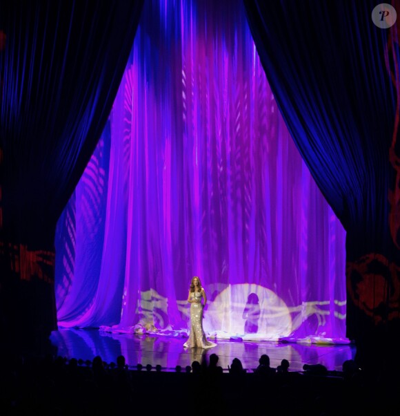 Céline Dion sur la scène du Colosseum du Caesars Palace à Las Vegas, lors de son retour pour une seconde résidence permanente, le 15 mars 2011.
