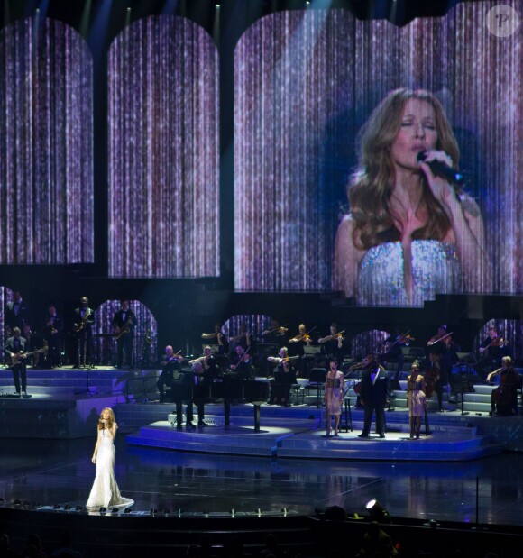 La diva Céline Dion sur la scène du Colosseum du Caesars Palace à Las Vegas, lors de son retour pour une seconde résidence permanente, le 15 mars 2011.