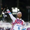 Martin Fourcade a décroché l'or olympique lors de la poursuite en biathlon, offrant à la France sa première médaille d'or, le 10 février 2014 à Sotchi