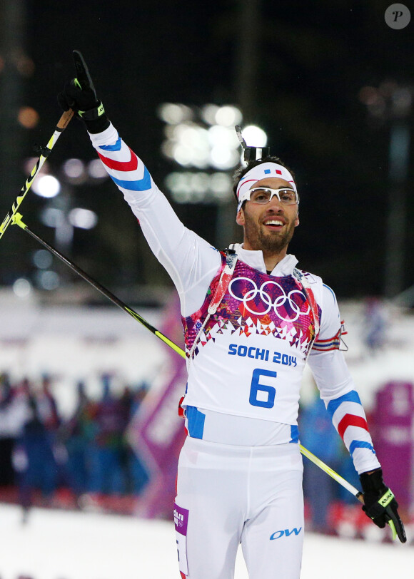 Martin Fourcade a décroché l'or olympique lors de la poursuite en biathlon, offrant à la France sa première médaille d'or, le 10 février 2014 à Sotchi