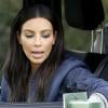 Kim Kardashian arrive chez sa soeur Khloe le 11 février 2014